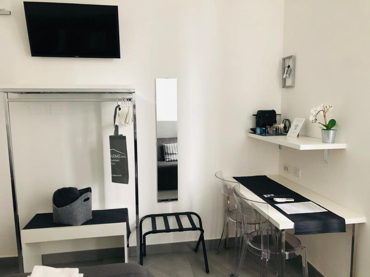 Vesucharme Suite Luxury Room Napels Buitenkant foto