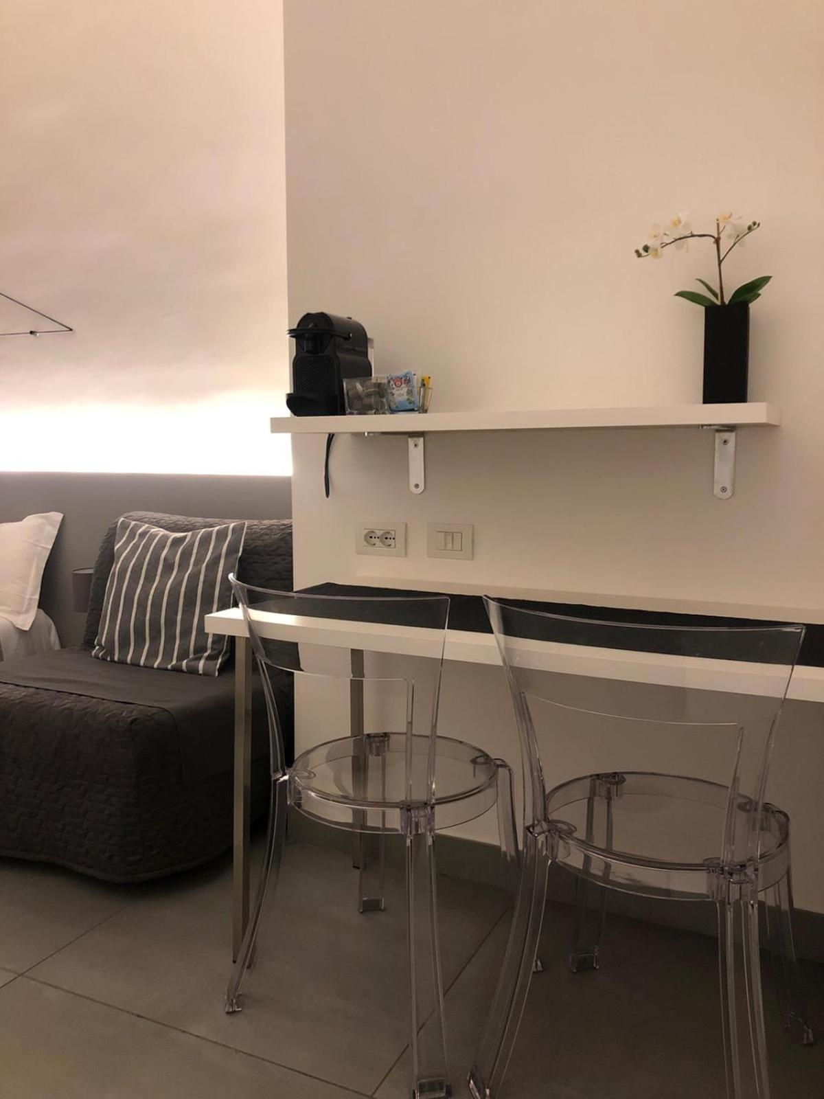Vesucharme Suite Luxury Room Napels Buitenkant foto