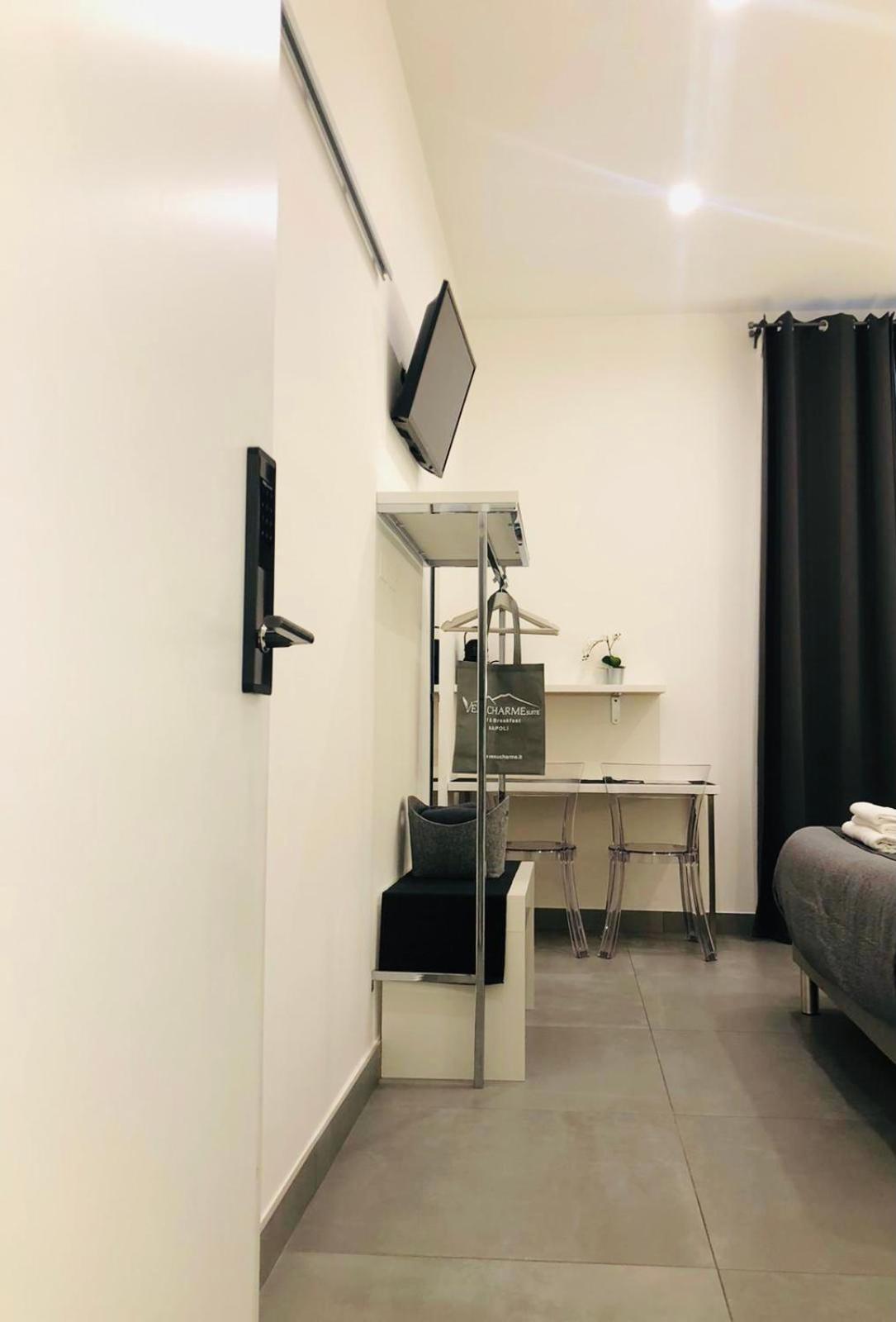 Vesucharme Suite Luxury Room Napels Buitenkant foto