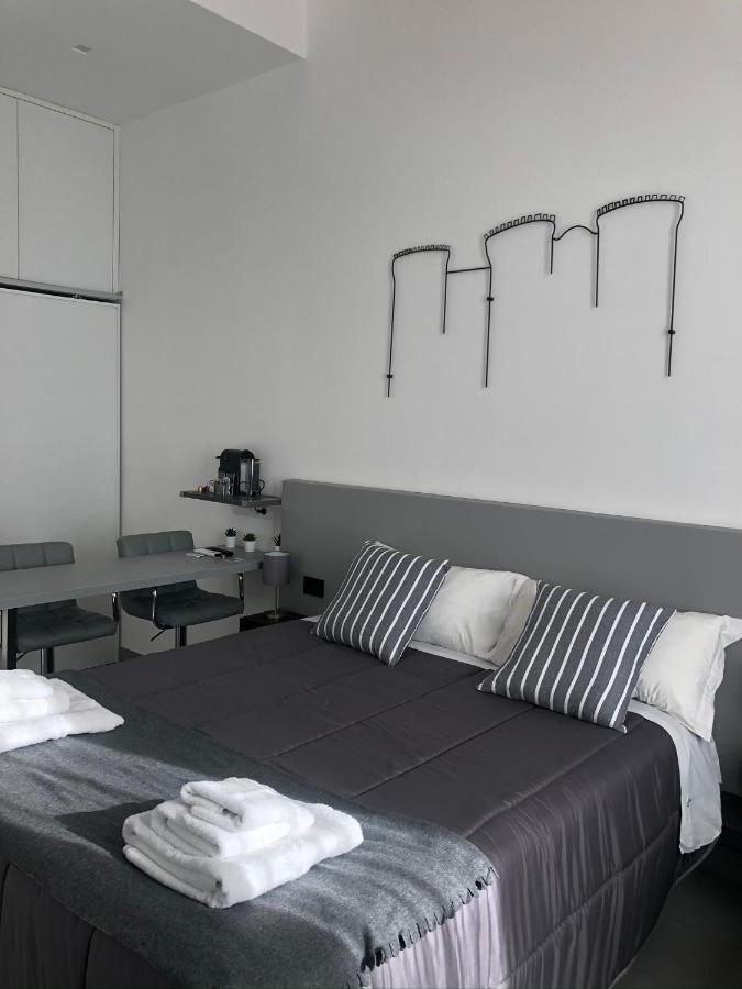 Vesucharme Suite Luxury Room Napels Buitenkant foto