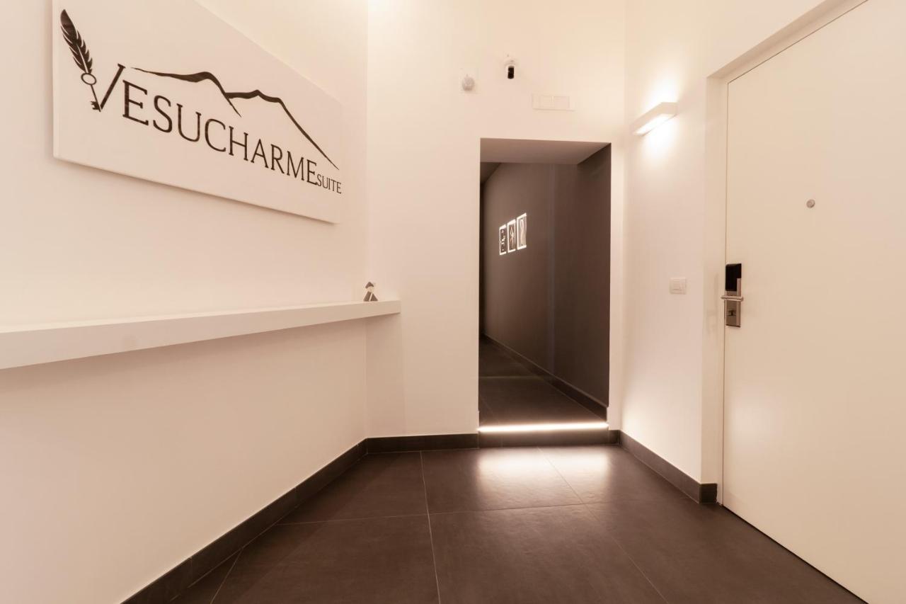 Vesucharme Suite Luxury Room Napels Buitenkant foto